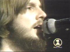 Dewey in concert